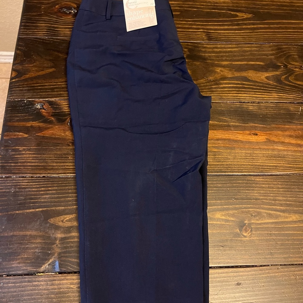 New with tags crop pants